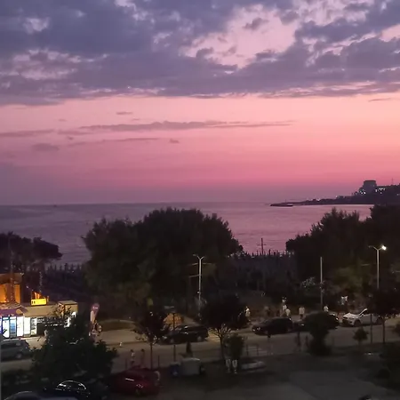 Apartment Al Mare 1 *